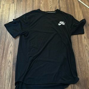 Nike SB dri-fit tee. Sz L